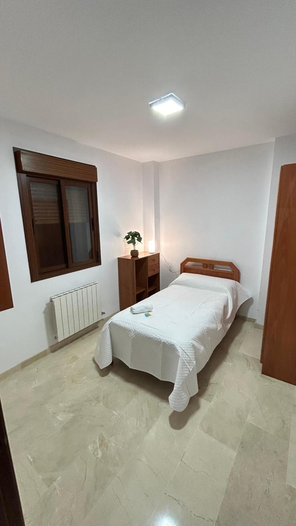 Piso Compartido Delyrent En San Ildefonso Apartment Jaen Exterior photo